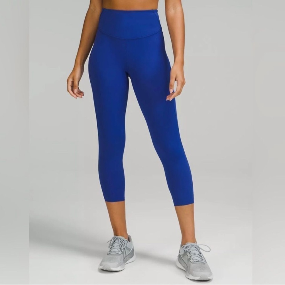 LULULEMON I Legging Base Pace HR Crop 23” Nulux Blazer Blue Size 6